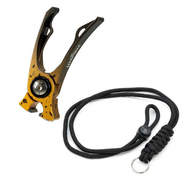 Umpqua River Run Nipper w/Lanyard - Artist Series - The Blue Quill Angler